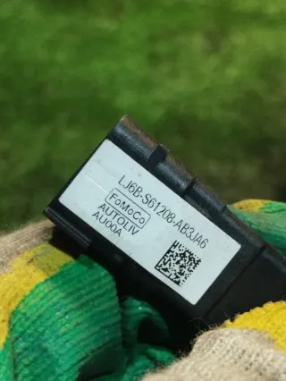 LJ6BS61208 Замок ремня безопасности Ford Escape 4 Арт 94479931, вид 4