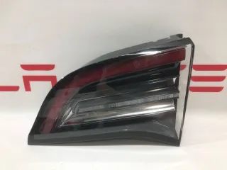 1077402-00-G Фонарь крышки багажника правый Tesla model 3 Арт 99476674, вид 1