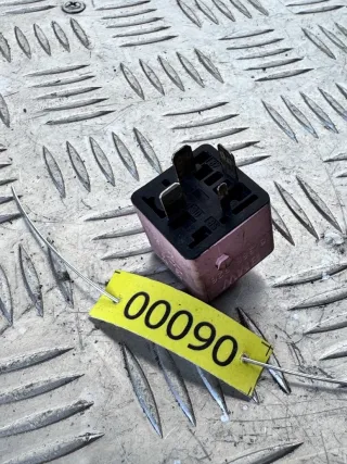 8365326, 0332019168 Реле (прочее) BMW 3 E36 Арт 00090, вид 3