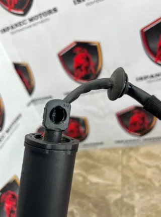 HK83-70354-AF Амортизатор крышки багажника (3-5 двери) Jaguar F-Pace Арт 41796, вид 4