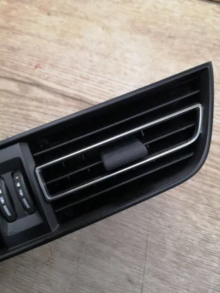 95B819110E Дефлектор обдува салона Porsche Macan Арт P4-222-1_1, вид 2