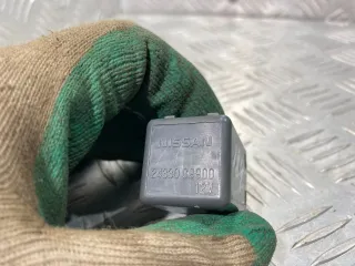 24330C9900 Реле (прочее) Nissan Almera N16 Арт 32111843303, вид 3