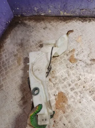  Бачок омывателя Ford Focus 2 restailing Арт 94498204, вид 1