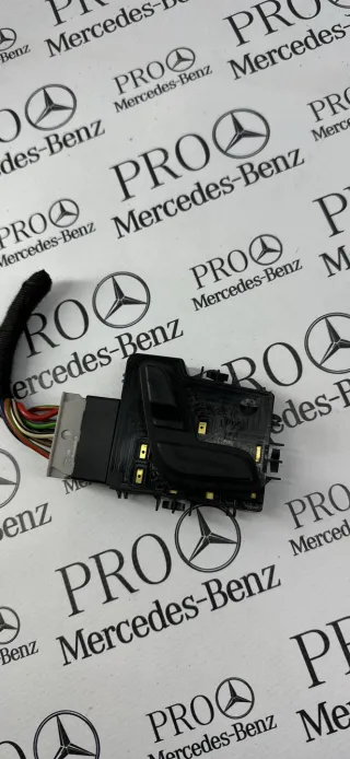 A2059052802 Кнопка регулировки сидения Mercedes C W205 Арт 100341, вид 1