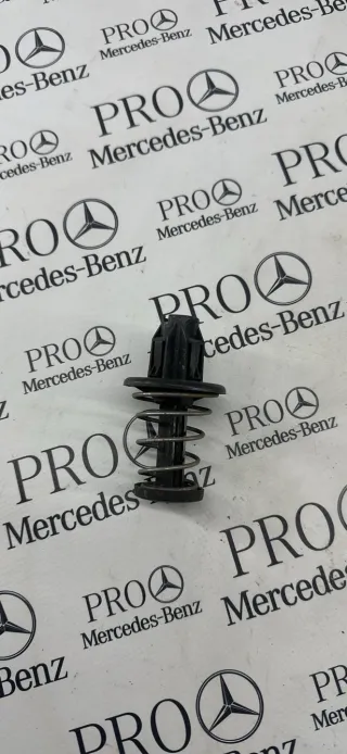 A2058800027 отбойник капота (демпфер) Mercedes C W205 Арт 100285, вид 1