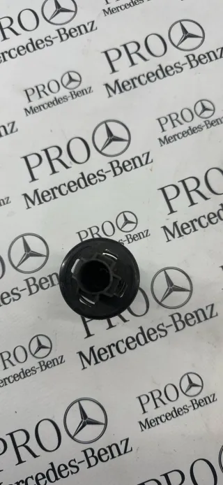 A2058800027 отбойник капота (демпфер) Mercedes C W205 Арт 100284, вид 2