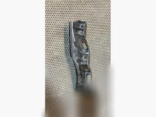3C0807890 Кронштейн крепления бампера переднего Volkswagen Passat B6 Арт S07801, вид 1