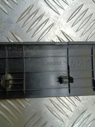 67916KK010 Накладка на порог внутренняя задняя левая Toyota Hilux 8 Арт 214574, вид 3