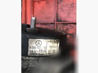  Генератор Mercedes C W203 Арт 52190638, вид 1