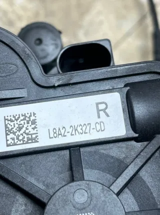L8A2-2K327-CD Суппорт задний правый Jaguar F-Pace Арт 42025, вид 8