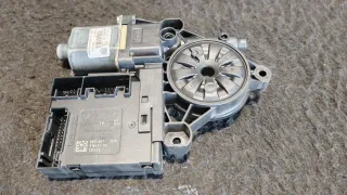 3C095979 Моторчик стеклоподъемника передний правый Volkswagen Passat B7 Арт 94558894, вид 1