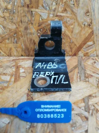 8D0831401B Петля двери передней левой Audi A4 B5 Арт 94564824