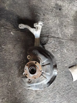  Кулак поворотный передний правый Audi A6 C6 (S6,RS6) Арт 94565877