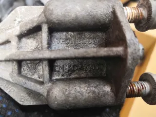 7P0121079 Кронштейн радиатора Volkswagen Touareg 2 Арт MK94567185, вид 3