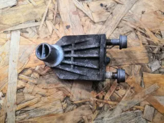 7P0121079 Кронштейн радиатора Volkswagen Touareg 2 Арт MK94567185, вид 2