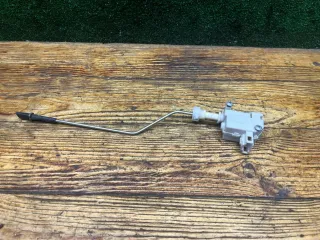 3C0810773 Активатор замка крышки топливного бака Volkswagen Passat B6 Арт 94571993, вид 1