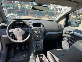 13224483 Уплотнитель двери передней левой Opel Zafira B Арт 168461, вид 12