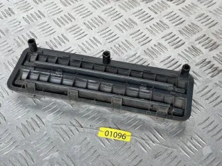 64228151887, 64.22-8151887 Решетка вентиляции кузова BMW 7 E65/E66 Арт 01096