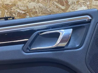 95B867305M Обшивка двери задней левой (дверная карта) Porsche Macan Арт 39368844, вид 2