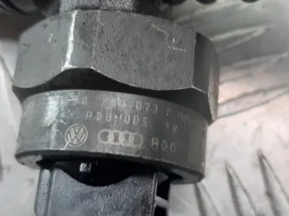 038130073F Форсунка Volkswagen Golf 4 Арт 1106037, вид 4