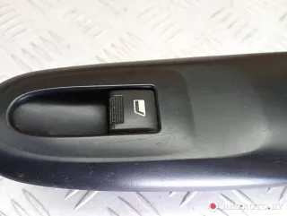 26267 Кнопка стеклоподъемника переднего правого Peugeot 406 Арт A27673_1, вид 2