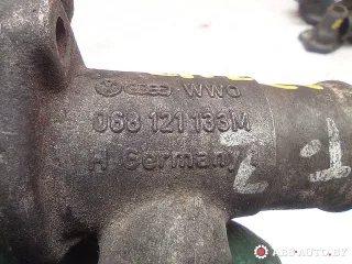 068121133M Фланец (тройник) системы охлаждения Volkswagen Golf 2 Арт A27112, вид 4