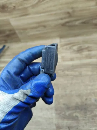 1L2T-14K147-AA Кнопка открытия багажника Land Rover Evoque 1 Арт 96125, вид 3