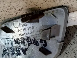8V3807241BGRU Заглушка буксировочного крюка Audi A3 8V Арт 101730, вид 7