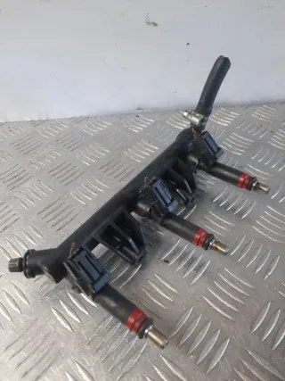 03D133329B Топливная рампа Volkswagen Polo 4 Арт 10167, вид 3