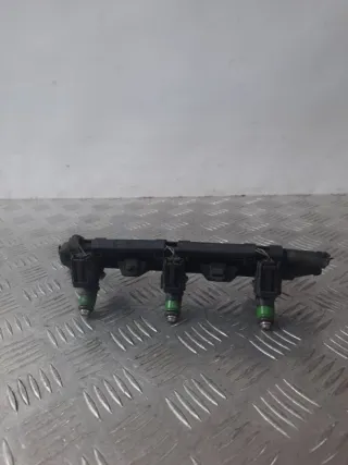 03E133320A Топливная рампа Seat Ibiza 3 Арт 15746, вид 1