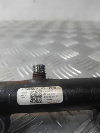 4R8Q9D280BC Топливная рампа Land Rover Discovery 3 Арт 16303, вид 6