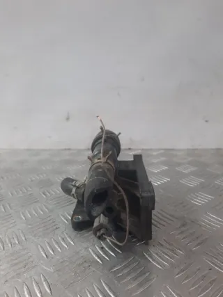 6G9G8K556AA Фланец (тройник) системы охлаждения Ford Focus 2 restailing Арт 16804, вид 4