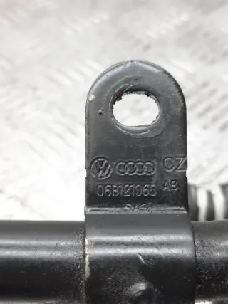 06B121065AB Трубка охлаждающей жидкости металлическая Audi A4 B7 Арт 24543, вид 5