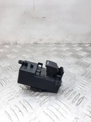 35770T7SG01 Кнопка стеклоподъемника заднего правого Honda HR-V 3 Арт 27181, вид 3