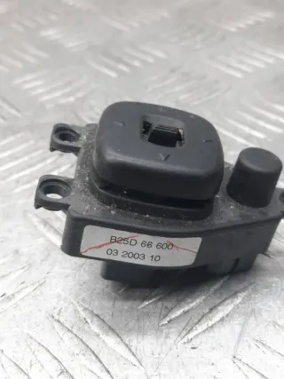 B25D66600 Джойстик регулировки зеркал Mazda 3 BK Арт 27206, вид 6