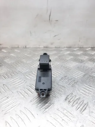 GP9G66380 Кнопка стеклоподъемника заднего правого Mazda 3 BK Арт 27225, вид 4