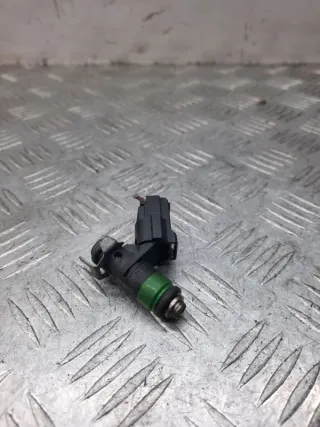 03E906031 Форсунка Seat Ibiza 3 Арт 27419, вид 1