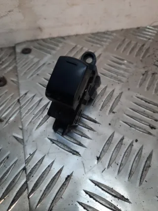  Кнопка стеклоподъемника заднего правого Nissan Note E11 Арт 27708, вид 4
