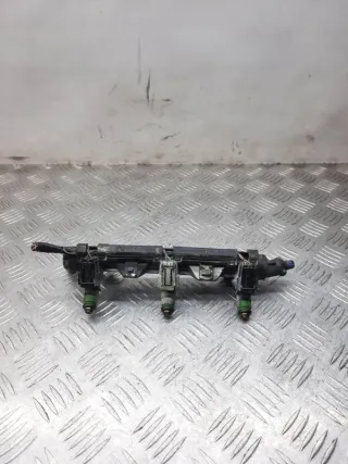 03E133320 Топливная рампа Seat Ibiza 5 Арт 28453, вид 1