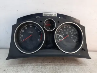 13225990 Щиток приборов (приборная панель) Opel Astra H Арт 32484, вид 1