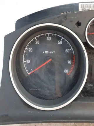 13225990 Щиток приборов (приборная панель) Opel Astra H Арт 32484, вид 2