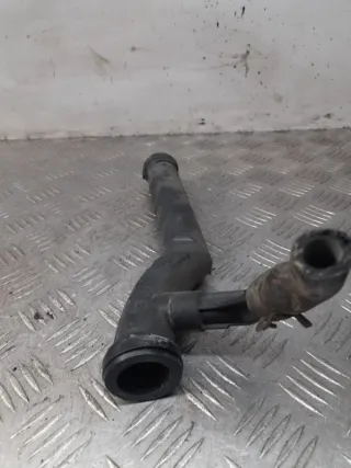 03E121065A Трубка охлаждающей жидкости пластиковая Volkswagen Polo 5 Арт 33275, вид 4