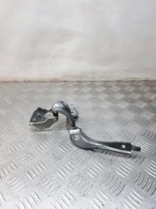 8E9827300F Петля крышки багажника Audi A4 B7 Арт 33936, вид 4