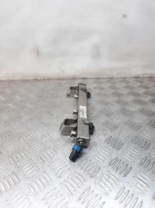 6M8G9D280AA Топливная рампа Mazda 3 BK 2.0л LF Арт 36548, вид 4