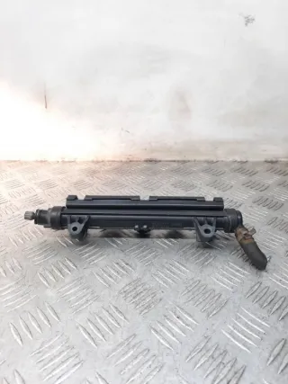 03E133320A Топливная рампа Volkswagen Polo 4 Арт 39278, вид 1