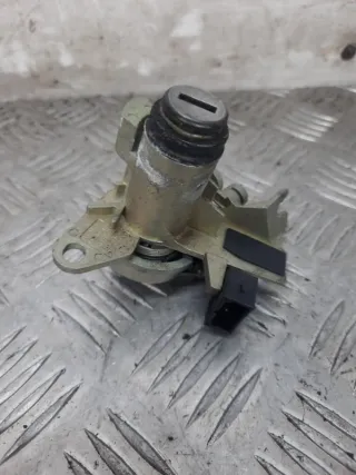  Личинка замка багажника Audi A4 B6 Арт 40116, вид 3