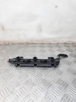 03E133320A Топливная рампа Seat Ibiza 4 Арт 40306, вид 1