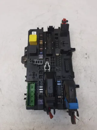13181278 Блок предохранителей Opel Astra H Арт 40840, вид 2