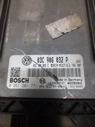 03c906032p Блок управления двигателем Volkswagen Golf 5 Арт 42057, вид 2