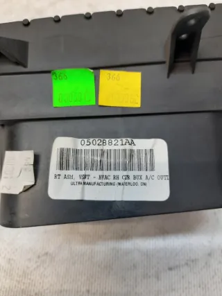05028821aa Дефлектор обдува салона Chrysler Voyager 5 Арт 42280, вид 7